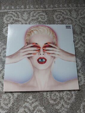 Katy Perry Albulm Witness